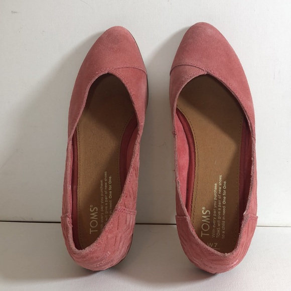 Toms Shoes - Toms Faux Suede Pointed Toe Flat 7